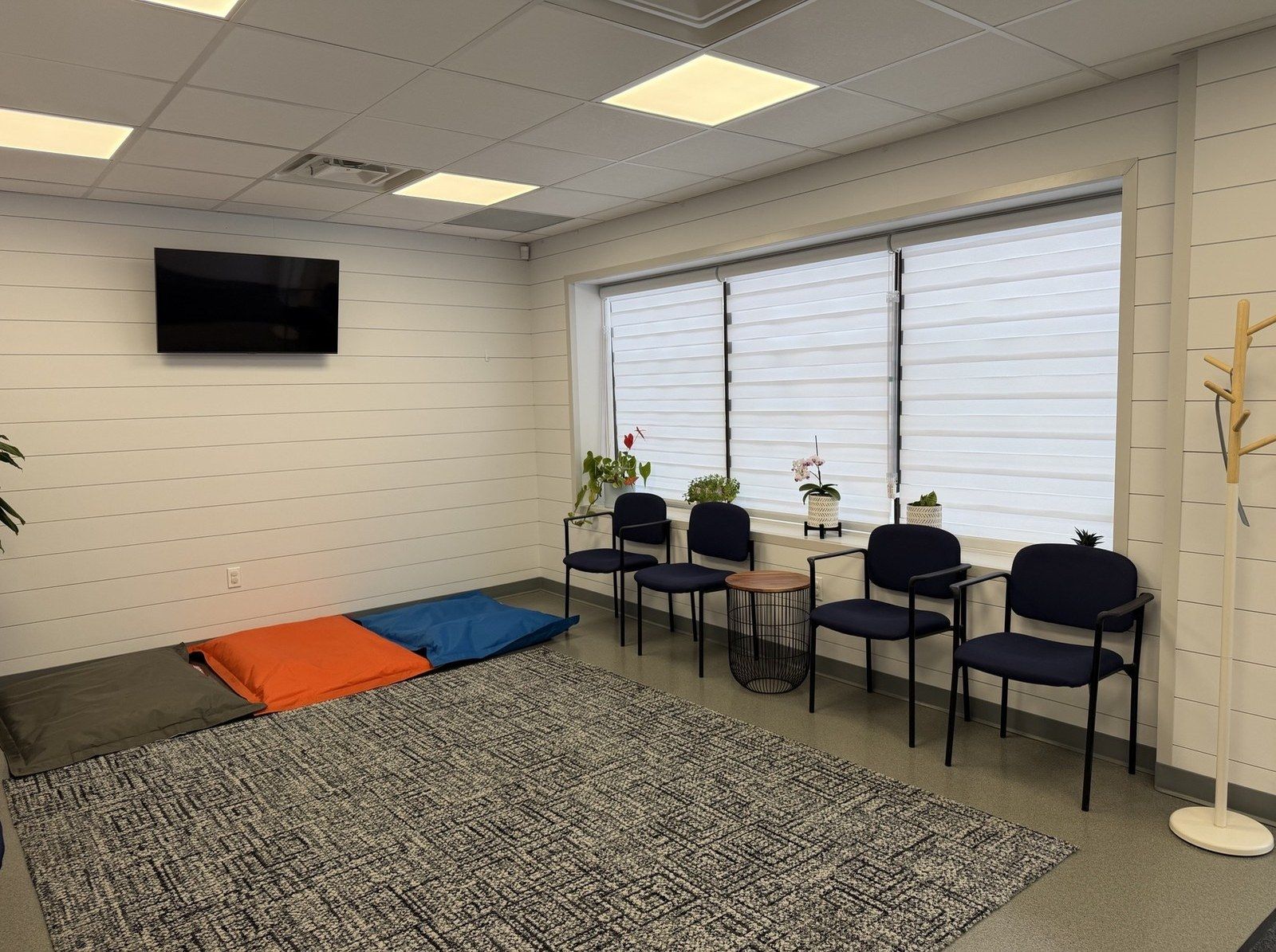 A consultation and waiting room at Hanover Dental Sedation